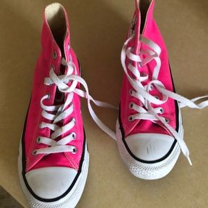Ladies hot pink converse